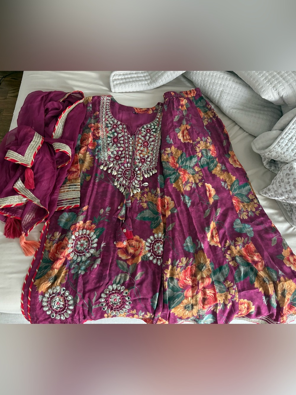 Floral Embellished Women's Kurta and Pant set with Dupatta